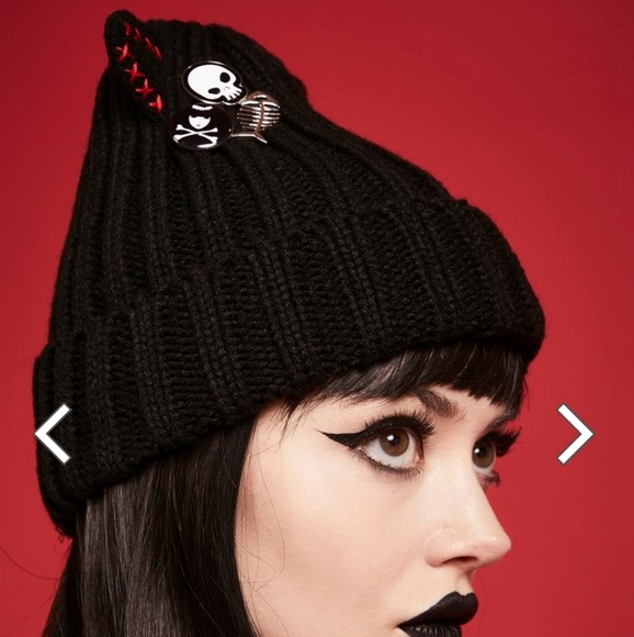 Emily The Strange tuque - Picture 5 of 6